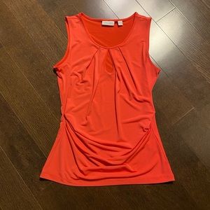 Coral top w/keyhole neck